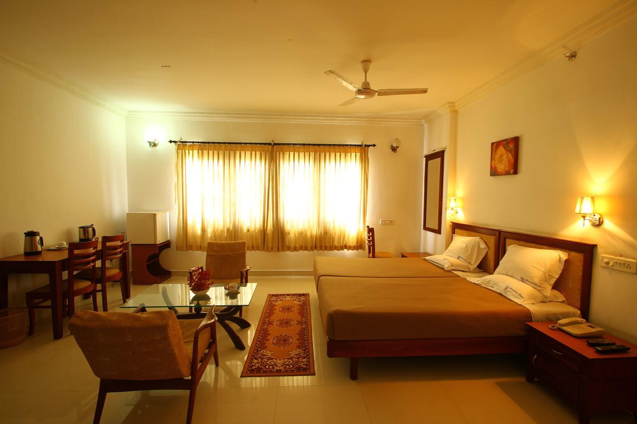 Sea Queen Hotel Kozhikode Exterior photo